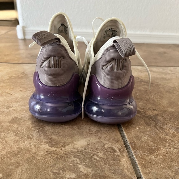 Purple and white Nike AirMax 270 - Picture 2 of 4